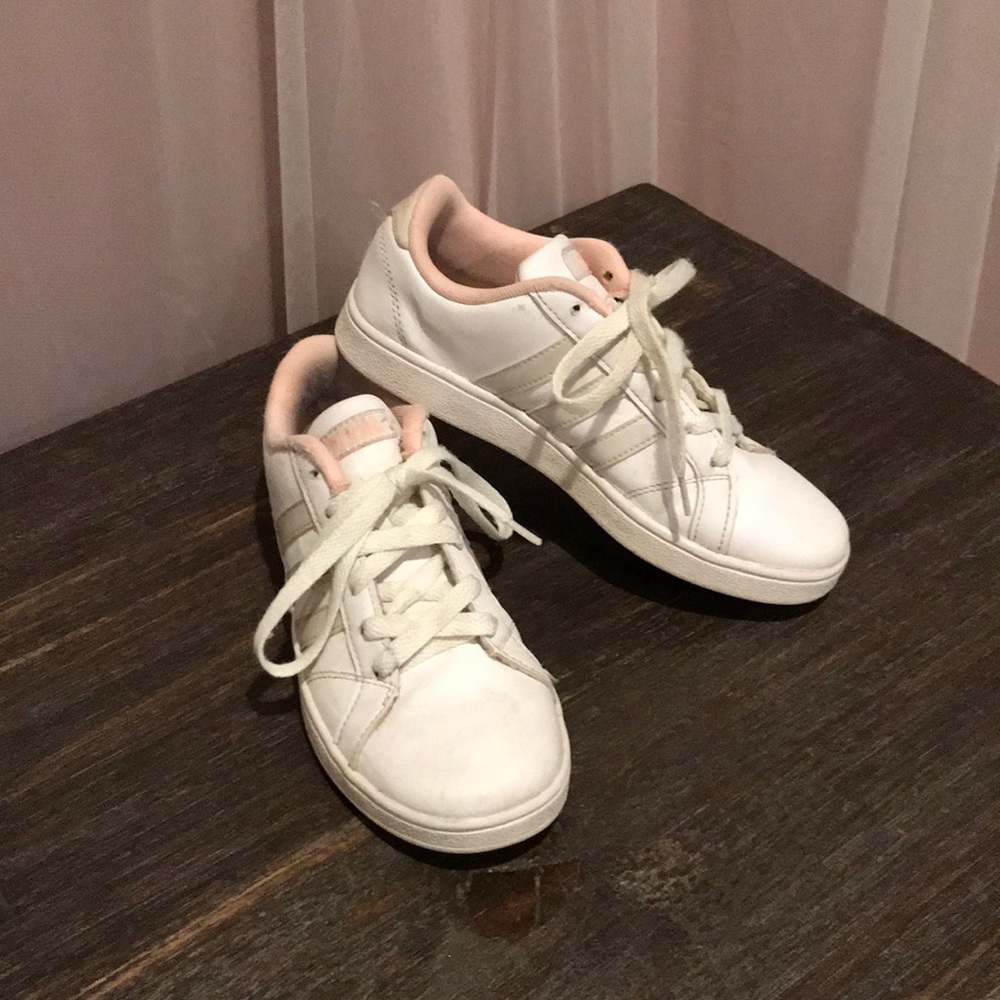 🌸FINAL PRICE🌸GIRLS ADIDAS HOLO PINK STRIPES